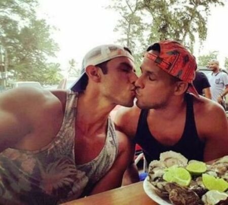 Juntos pero no cubiertos ...